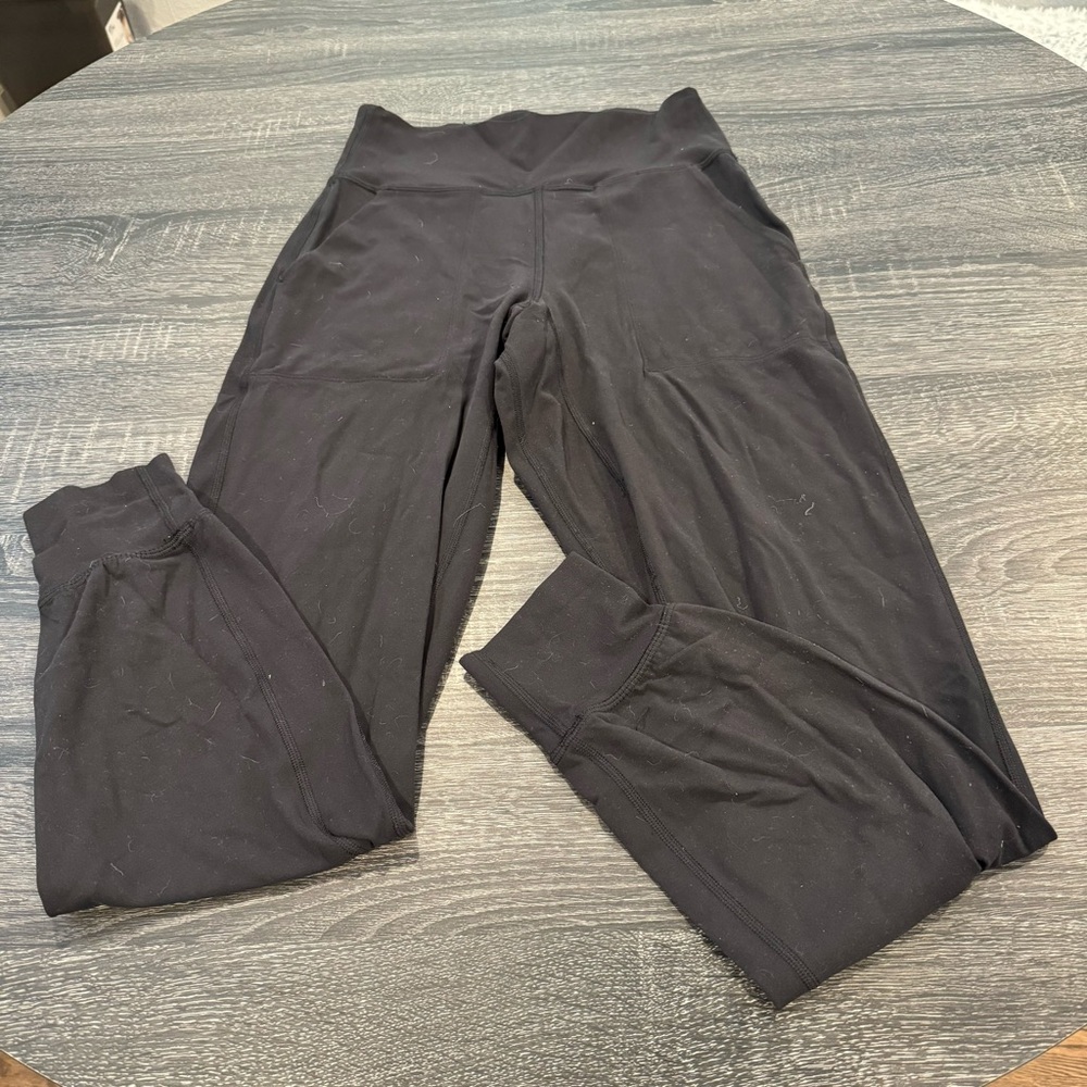 Lululemon Align Jogger 28” in Black